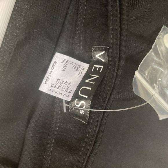 NEW Long Short Dress Black & White Venus Swimwear Size Medium - Picture 2 of 5